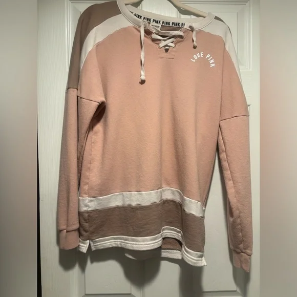 Victoria Secret Pink Sweater Size Small - Picture 1 of 2